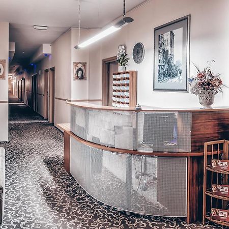 Pervaza Hotel ปาเนเวชิส ภายนอก รูปภาพ