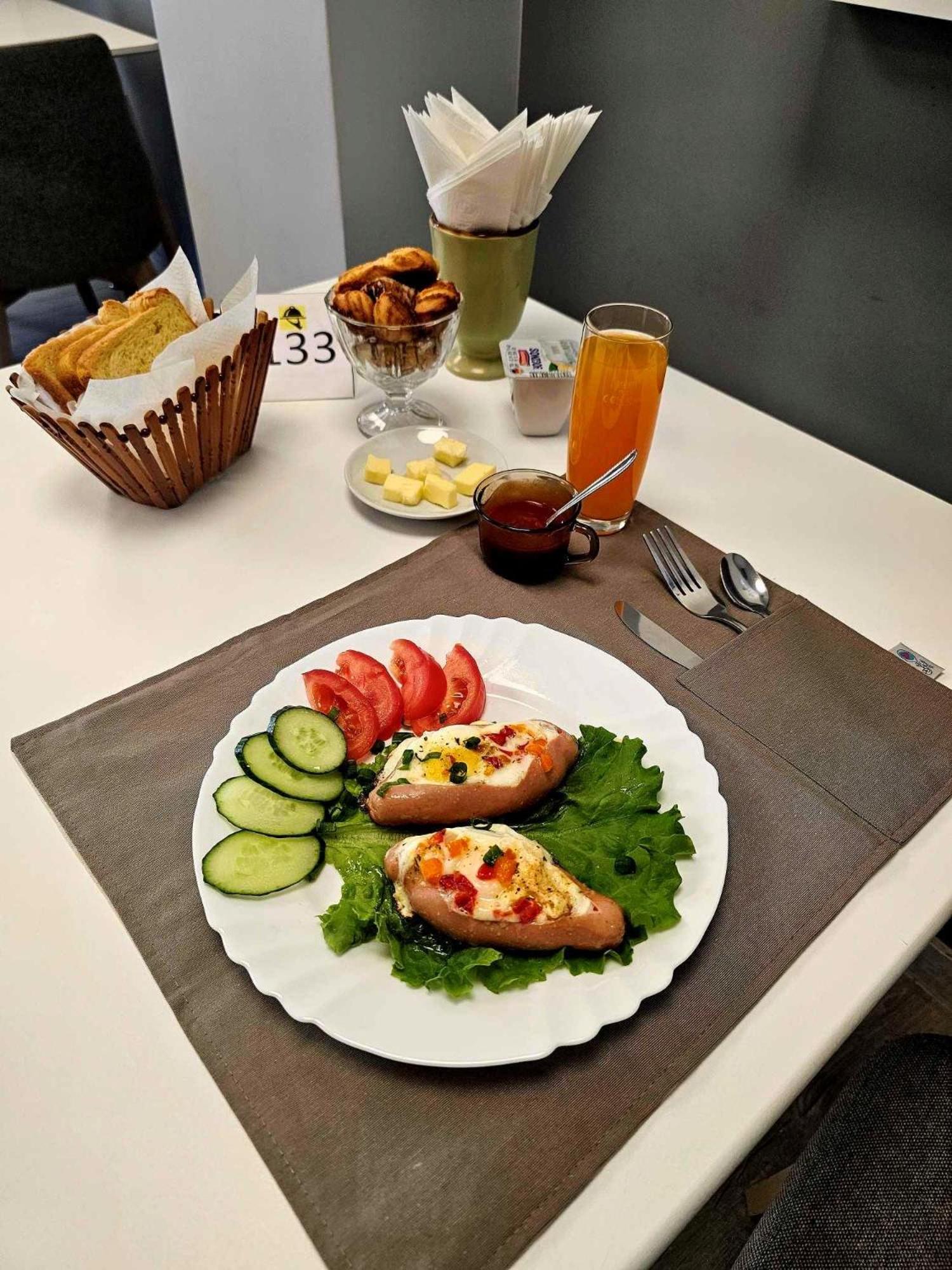 Pervaza Hotel ปาเนเวชิส ภายนอก รูปภาพ