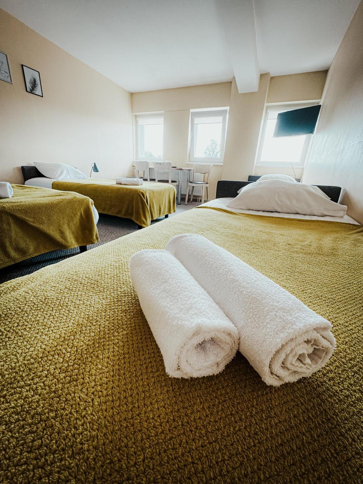 Pervaza Hotel ปาเนเวชิส ภายนอก รูปภาพ
